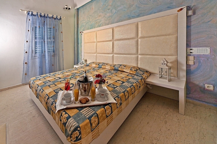 Imagen de la habitación del Aparthotel Sellada Apartments. Foto 3