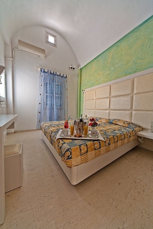 Imagen de la habitación del Aparthotel Sellada Apartments. Foto 10