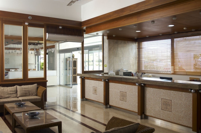 Imagen de los interiores del Aparthotel Senator Adults Only. Foto 13