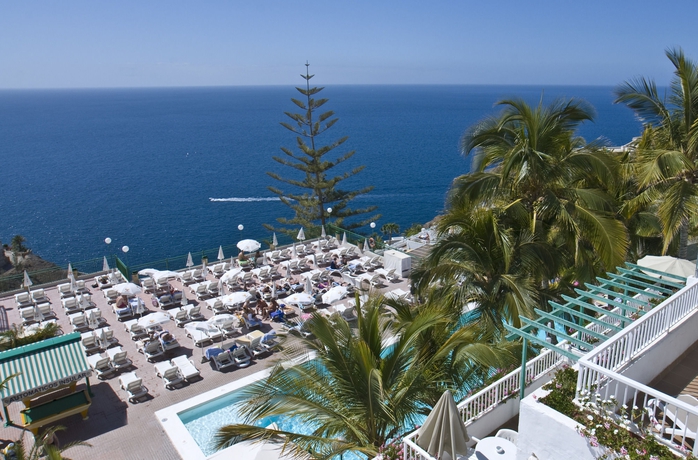 Imagen de los exteriores del Aparthotel Servatur Altamar. Foto 8