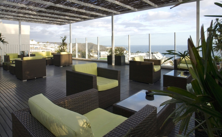Imagen de los interiores del Aparthotel Servatur Altamar. Foto 12