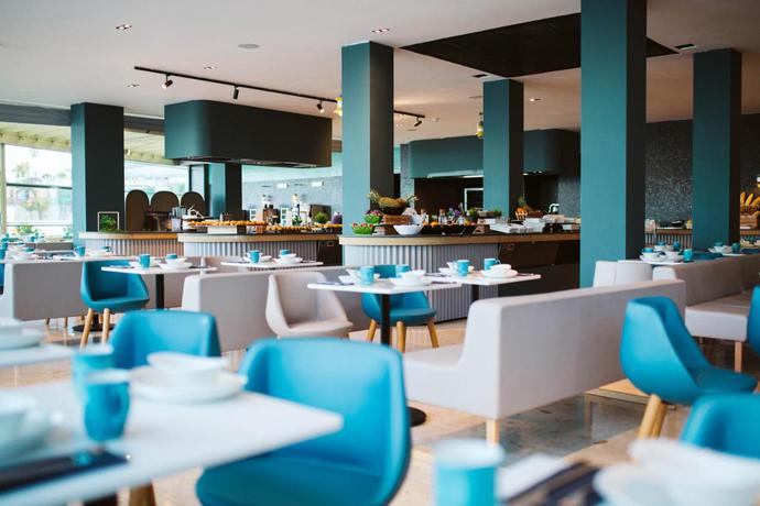 Imagen del bar/restaurante del Aparthotel Servatur Riosol. Foto 1