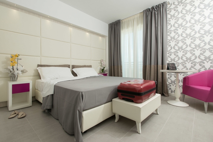 Imagen de la habitación del Aparthotel Sheila. Foto 8