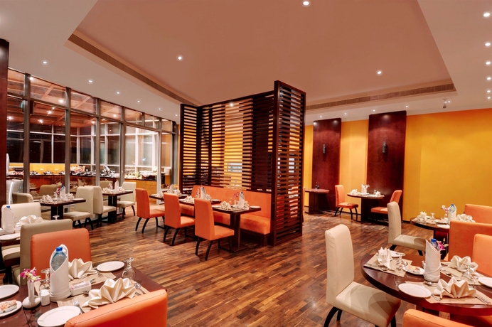 Imagen del bar/restaurante del Aparthotel Signature Hotel Apartments and Spa. Foto 9