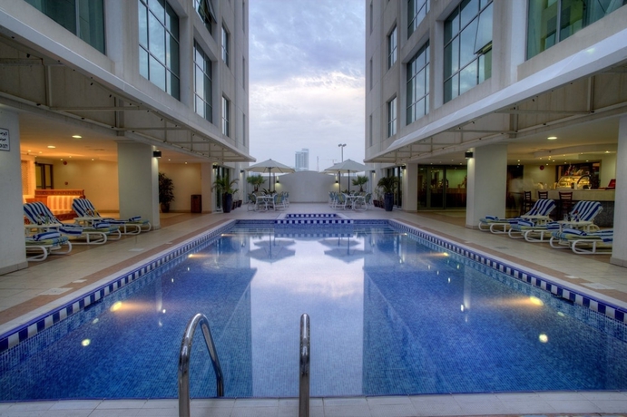 Imagen de la piscina del Aparthotel Siji Hotel Apartment. Foto 19