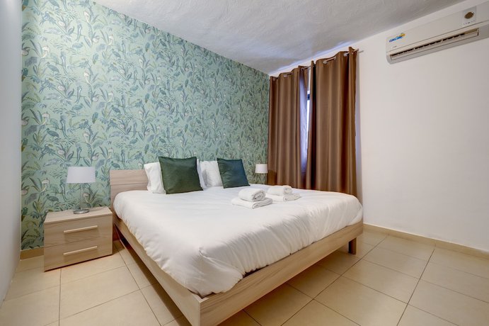 Imagen de la habitación del Aparthotel Sliema Tigne Suites. Foto 4