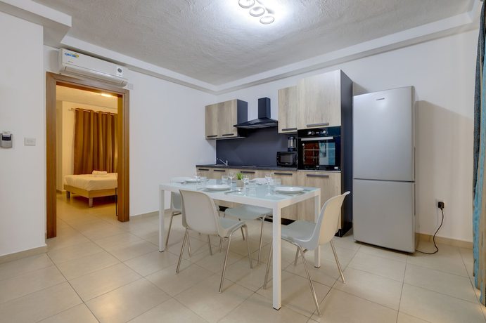 Imagen de la habitación del Aparthotel Sliema Tigne Suites. Foto 5