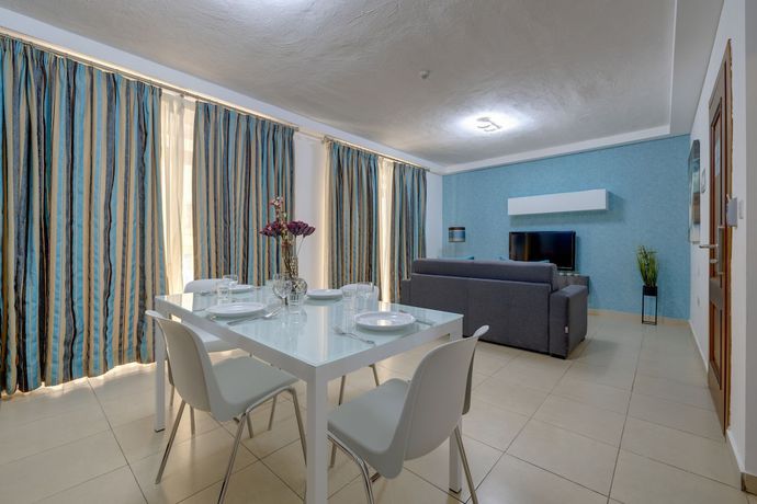 Imagen de la habitación del Aparthotel Sliema Tigne Suites. Foto 16
