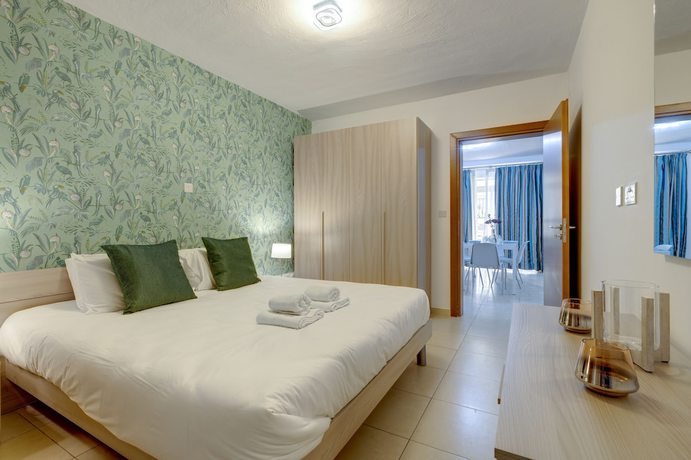 Imagen de la habitación del Aparthotel Sliema Tigne Suites. Foto 18