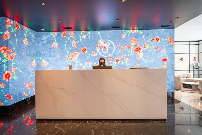 Imagen de los interiores del Aparthotel SmartRental Collection Gran V&iacute;a Capital. Foto 17
