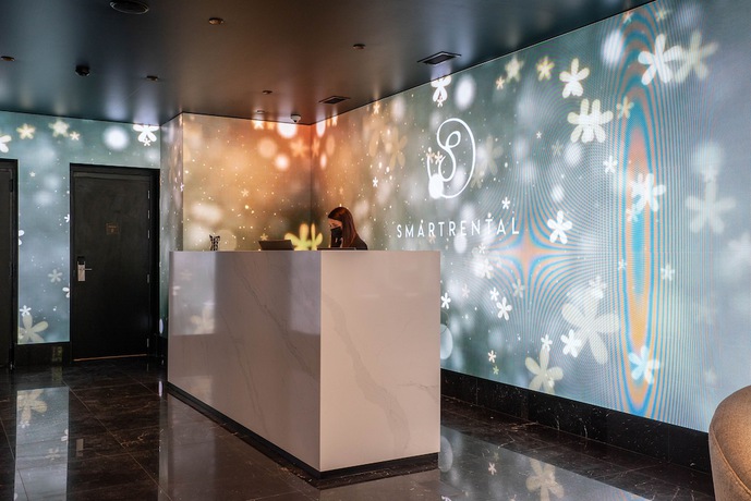 Imagen de los interiores del Aparthotel SmartRental Collection Gran V&iacute;a Capital. Foto 18