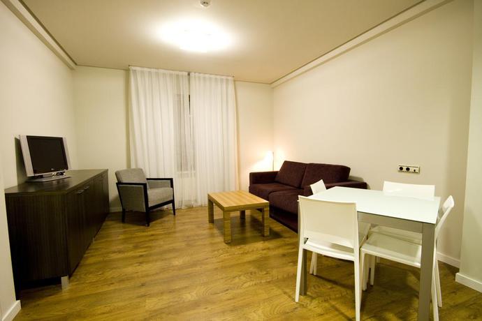 Imagen de la habitación del Aparthotel Sno Isaba. Foto 8