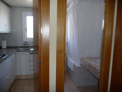 Imagen de la habitación del Aparthotel Solifemar. Foto 6