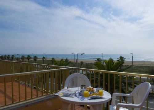 Imagen de la habitación del Aparthotel Solifemar. Foto 13