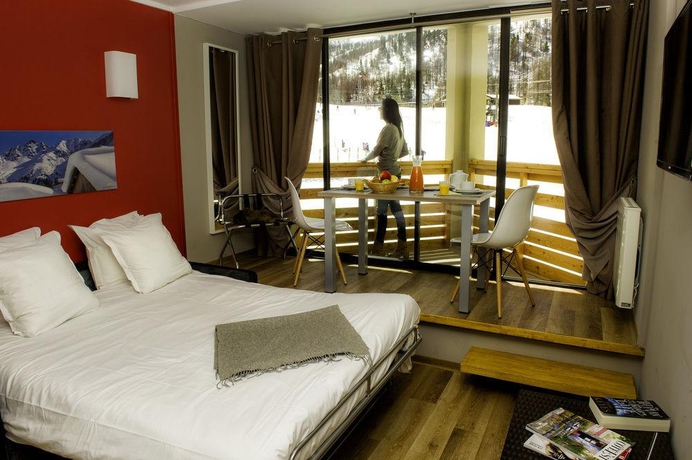 Imagen general del Aparthotel Sowell R&Eacute;sidences New Chastillon. Foto 2