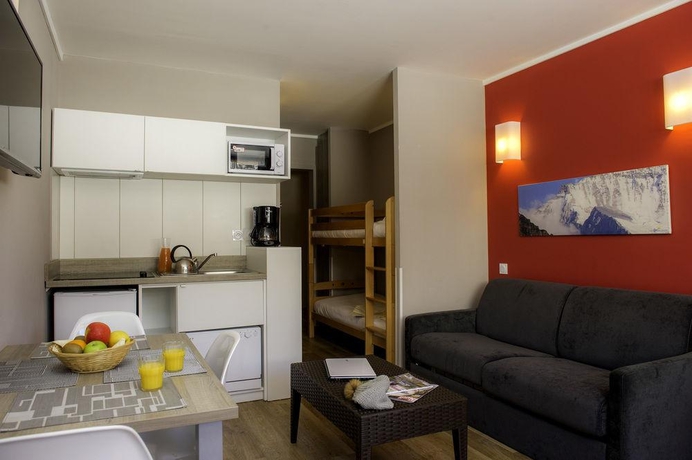 Imagen general del Aparthotel Sowell R&Eacute;sidences New Chastillon. Foto 14