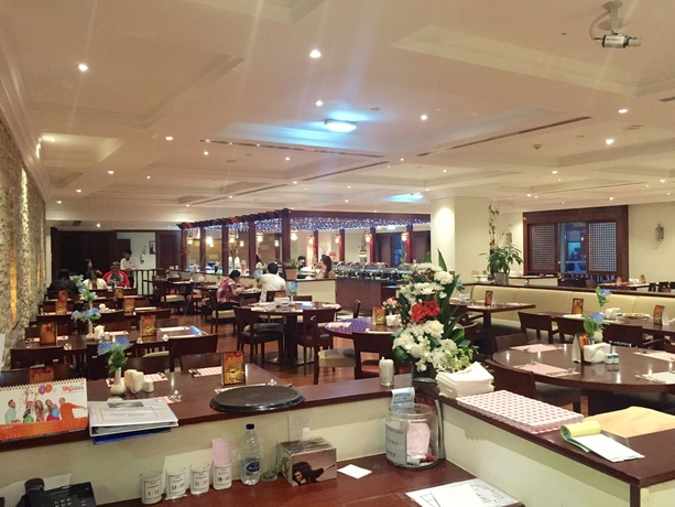 Imagen del bar/restaurante del Aparthotel Star Metro Deira Hotel Apartments. Foto 9