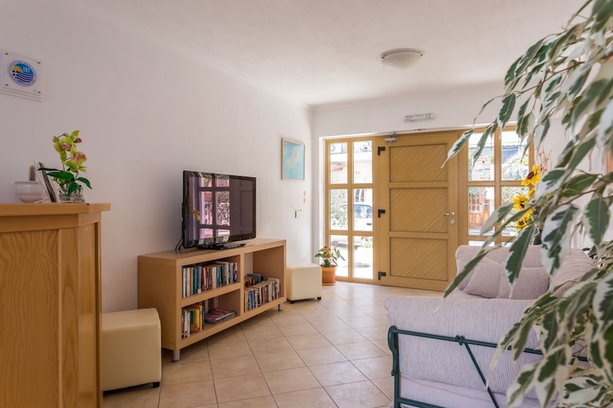 Imagen de los interiores del Aparthotel Studios Ritsa. Foto 16