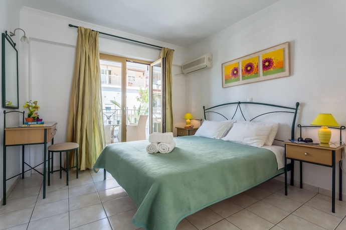 Imagen de la habitación del Aparthotel Studios Ritsa. Foto 9