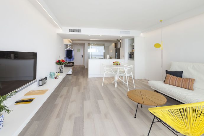 Imagen de la habitación del Aparthotel Sud Ibiza Suites. Foto 7