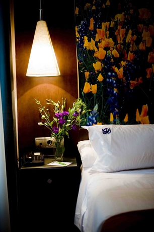 Imagen de la habitación del Aparthotel Suites Gran Via 44. Foto 3