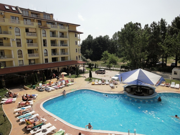 Imagen de la piscina del Aparthotel Summer Dreams. Foto 13