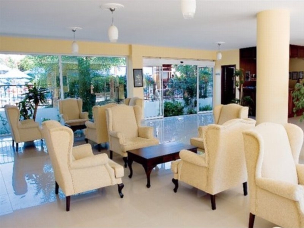 Imagen general del Aparthotel Summer In Garden Suites and Beach Hotel. Foto 2