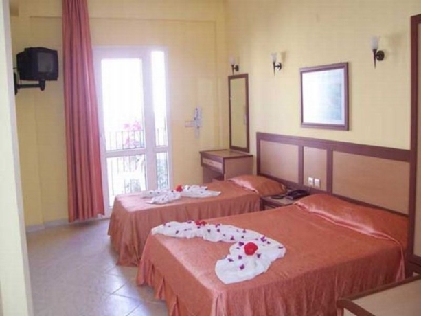 Imagen general del Aparthotel Summer In Garden Suites and Beach Hotel. Foto 4