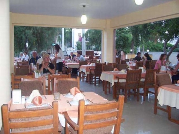 Imagen general del Aparthotel Summer In Garden Suites and Beach Hotel. Foto 5