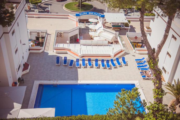 Imagen de la piscina del Aparthotel Sun Beach, Santa Ponsa. Foto 13