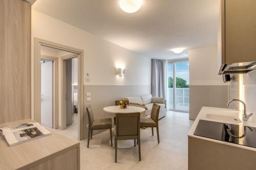 Imagen de la habitación del Aparthotel Sunrise Palace, Lido Di Jesolo. Foto 11