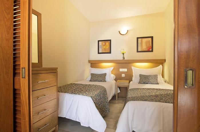 Imagen de la habitación del Aparthotel Sunset Beach Club. Foto 10