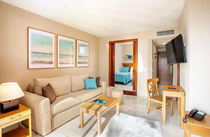 Imagen de la habitación del Aparthotel Sunset Beach Club. Foto 11