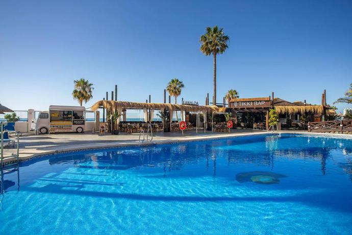 Imagen de la piscina del Aparthotel Sunset Beach Club. Foto 24