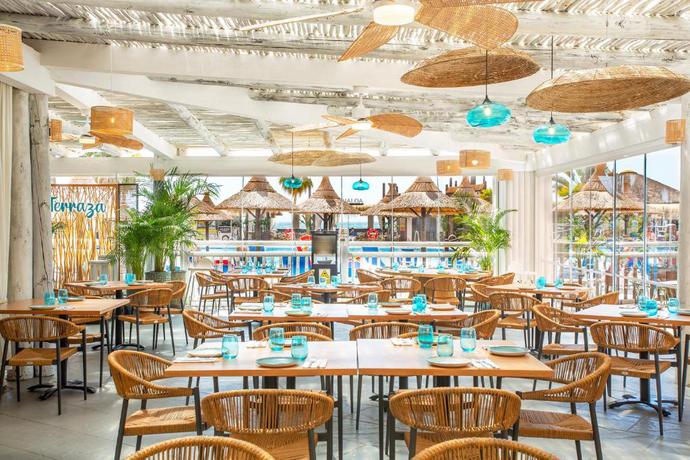 Imagen de los interiores del Aparthotel Sunset Beach Club. Foto 19