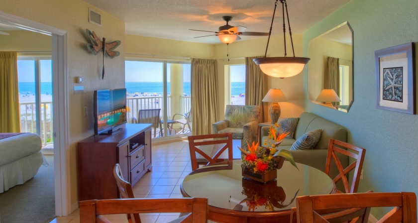 Imagen de los interiores del Aparthotel Sunset Vistas Two Bedroom Beachfront Suites. Foto 12