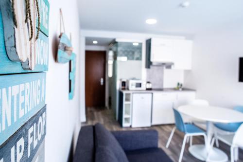 Imagen de la habitación del Aparthotel Surfing Colors Corralejo. Foto 7