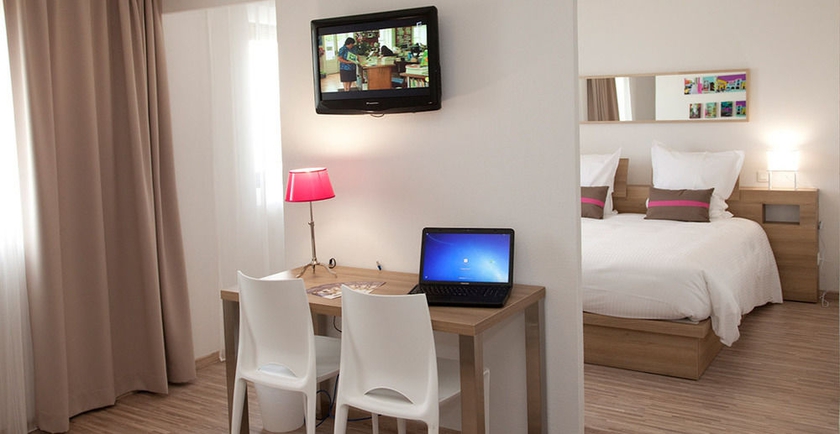 Imagen de los interiores del Aparthotel T&eacute;n&eacute;o Bordeaux Merignac - Aeroport. Foto 10
