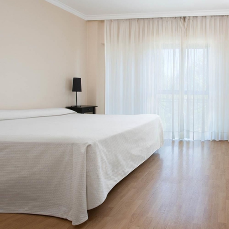 Imagen de la habitación del Aparthotel Th La Florida. Foto 11