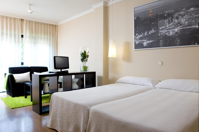Imagen de la habitación del Aparthotel Th La Florida. Foto 12