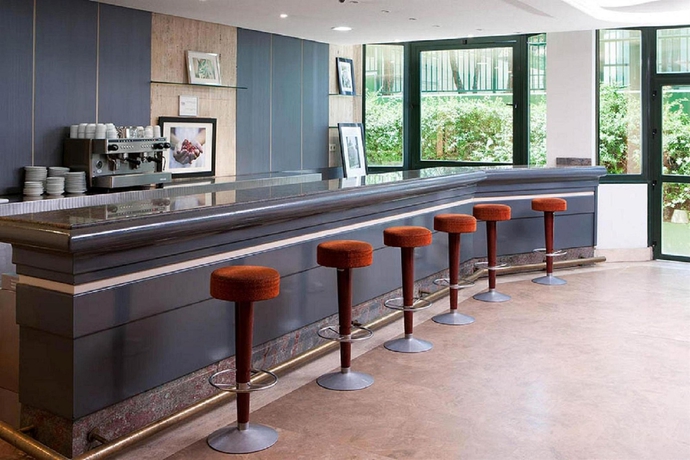 Imagen del bar/restaurante del Aparthotel Th Las Rozas. Foto 1