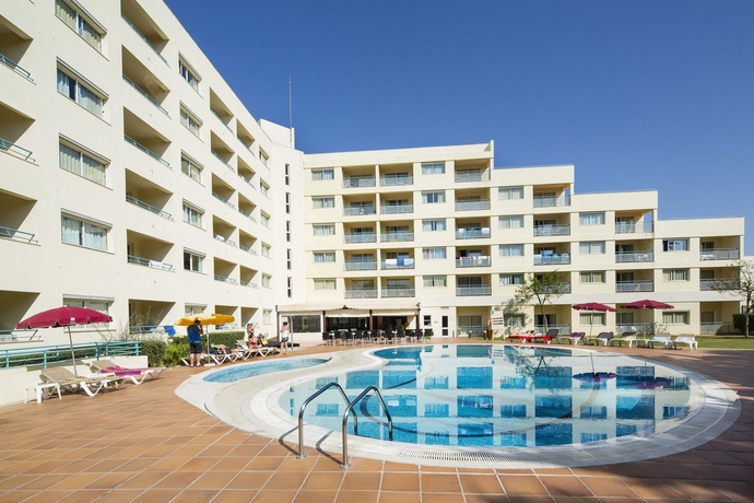 Imagen de la piscina del Aparthotel The Patio Suite Hotel. Foto 13