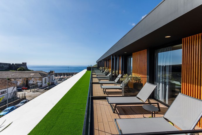 Imagen de los exteriores del Aparthotel The Shipyard Angra. Foto 11