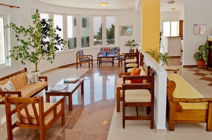 Imagen de los interiores del Aparthotel Thodorou Village. Foto 12