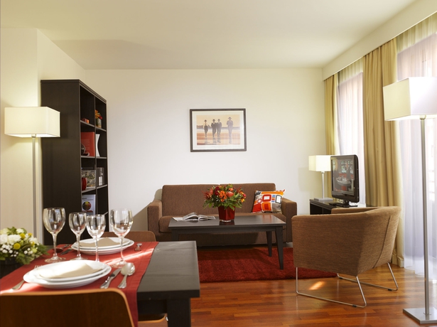 Imagen de los interiores del Aparthotel Thon Residence Parnasse. Foto 9