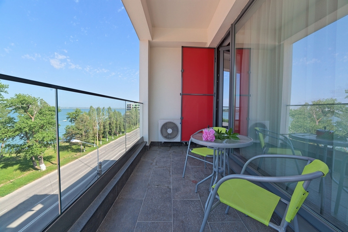 Imagen de la habitación del Aparthotel Tomis Garden. Foto 2