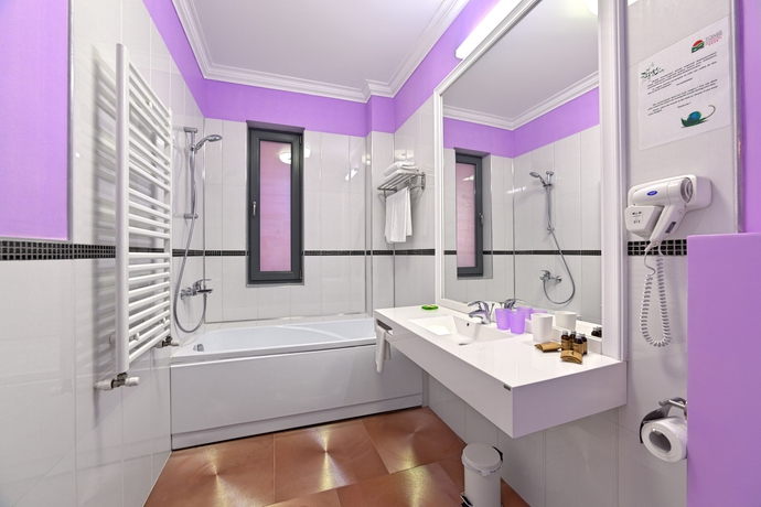 Imagen de la habitación del Aparthotel Tomis Garden. Foto 11
