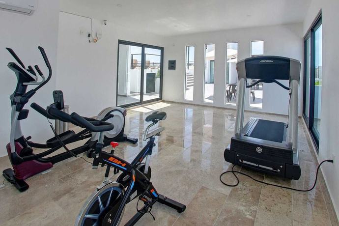 Imagen de los interiores del Aparthotel Torre Diez Grupo Amber - Collection O. Foto 15