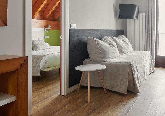 Imagen de la habitación del Aparthotel Tres Qui&ntilde;ones. Foto 7