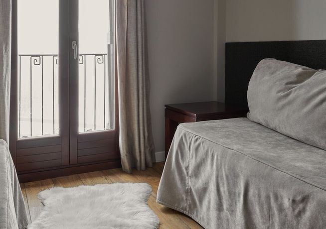Imagen de la habitación del Aparthotel Tres Qui&ntilde;ones. Foto 17